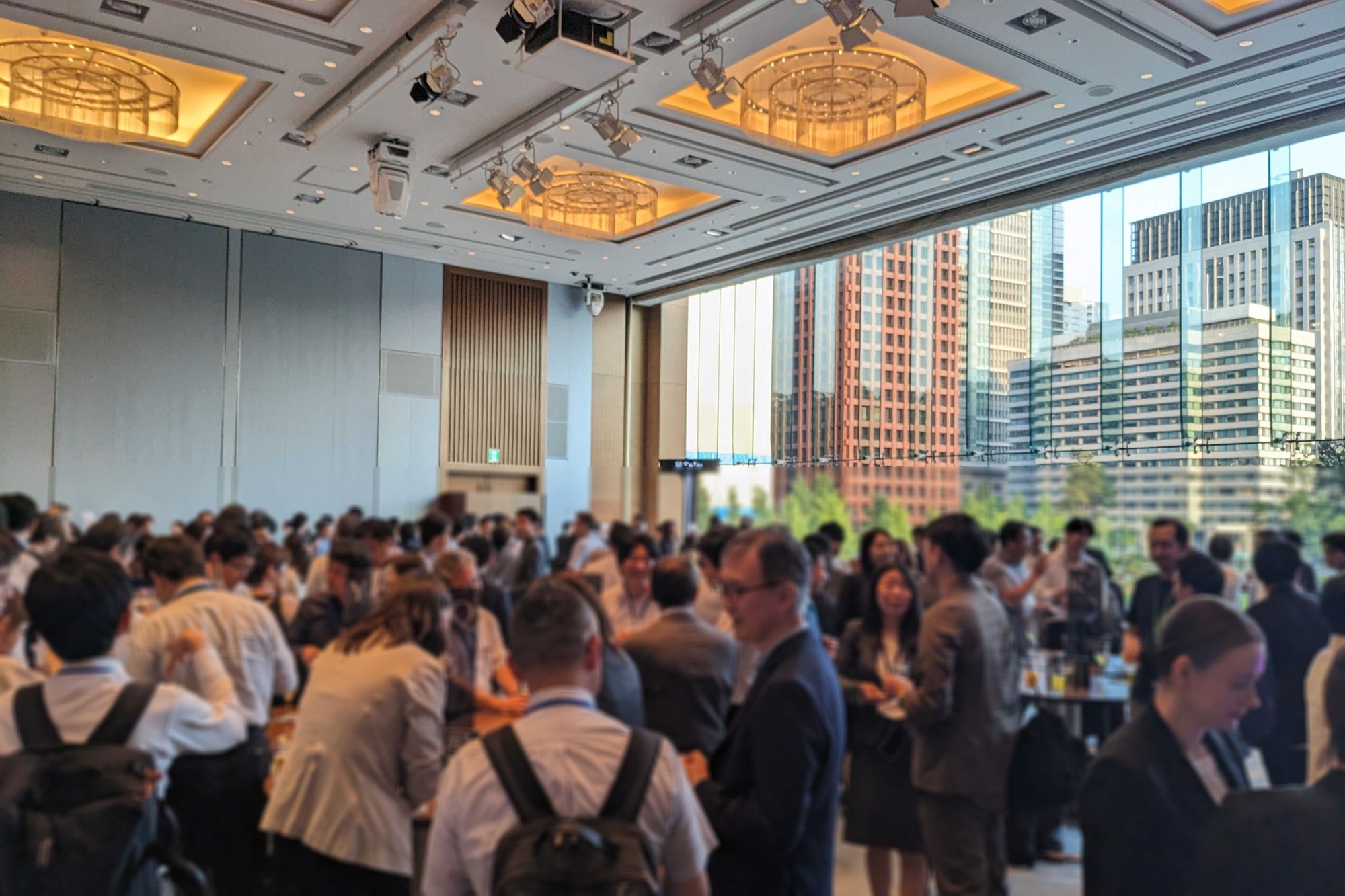 東京会場での懇親会の様子