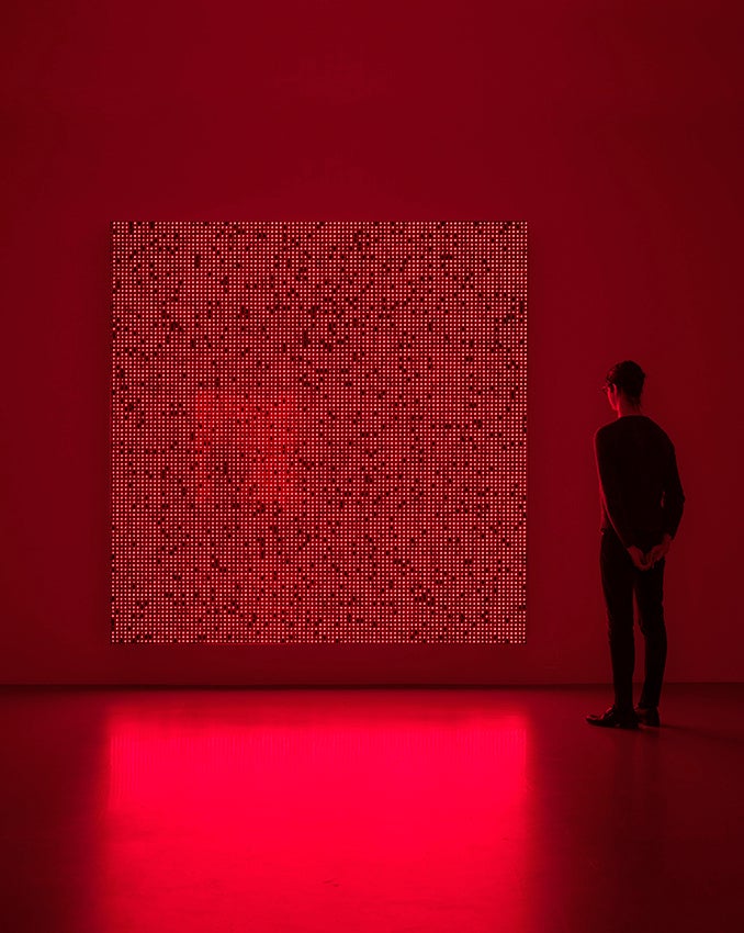 宮島達男《Innumerable LifeBuddha  CCIƆƆ-01》2018年所蔵：森美術館（東京） 撮影：表 恒匡 画像提供：Lisson Gallery