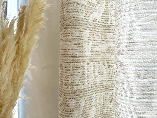 カーテン：Notosglyph ＜ヒエロスペード＞