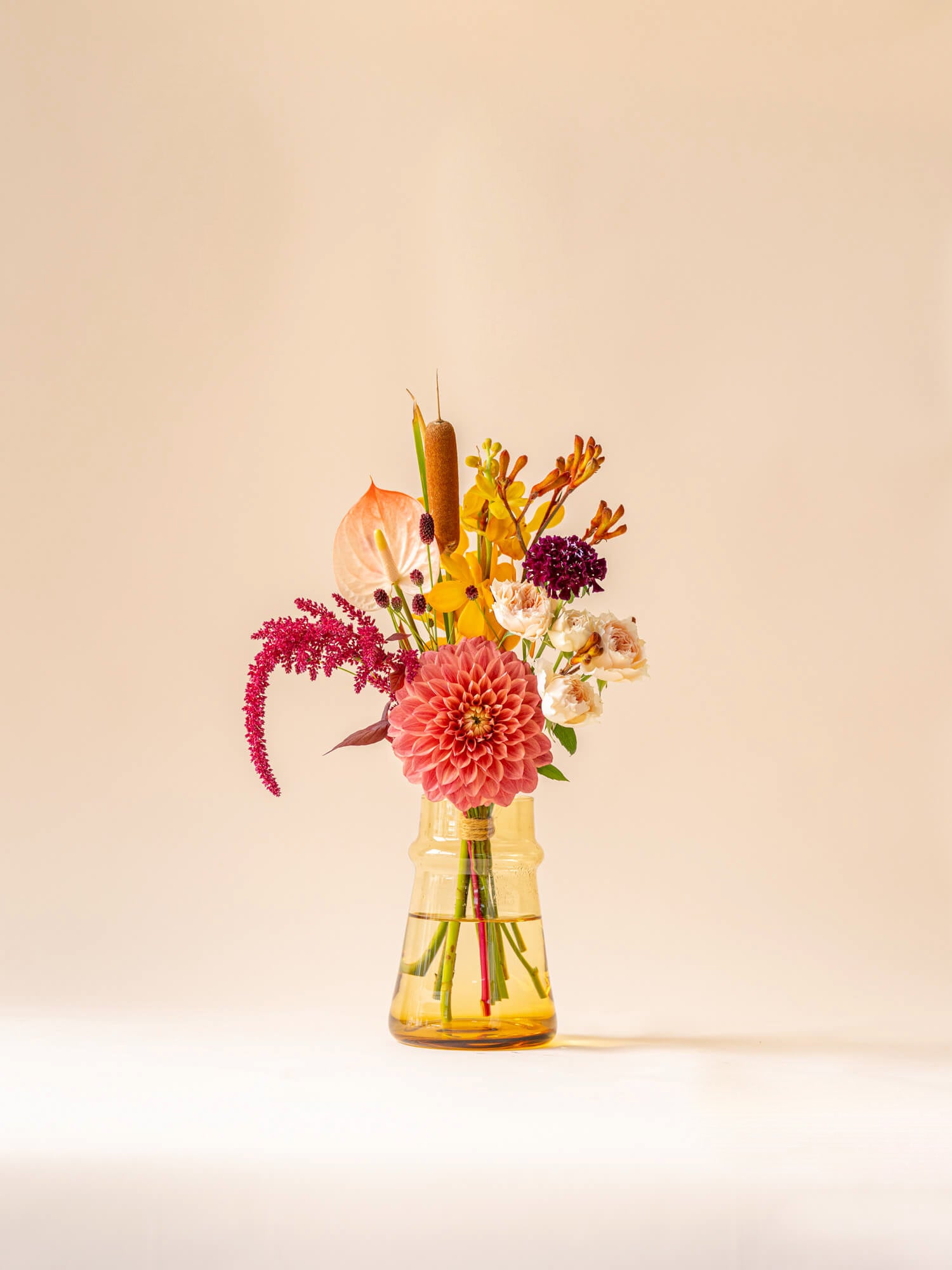 ダリアのアンティークな生花ブーケ スモール