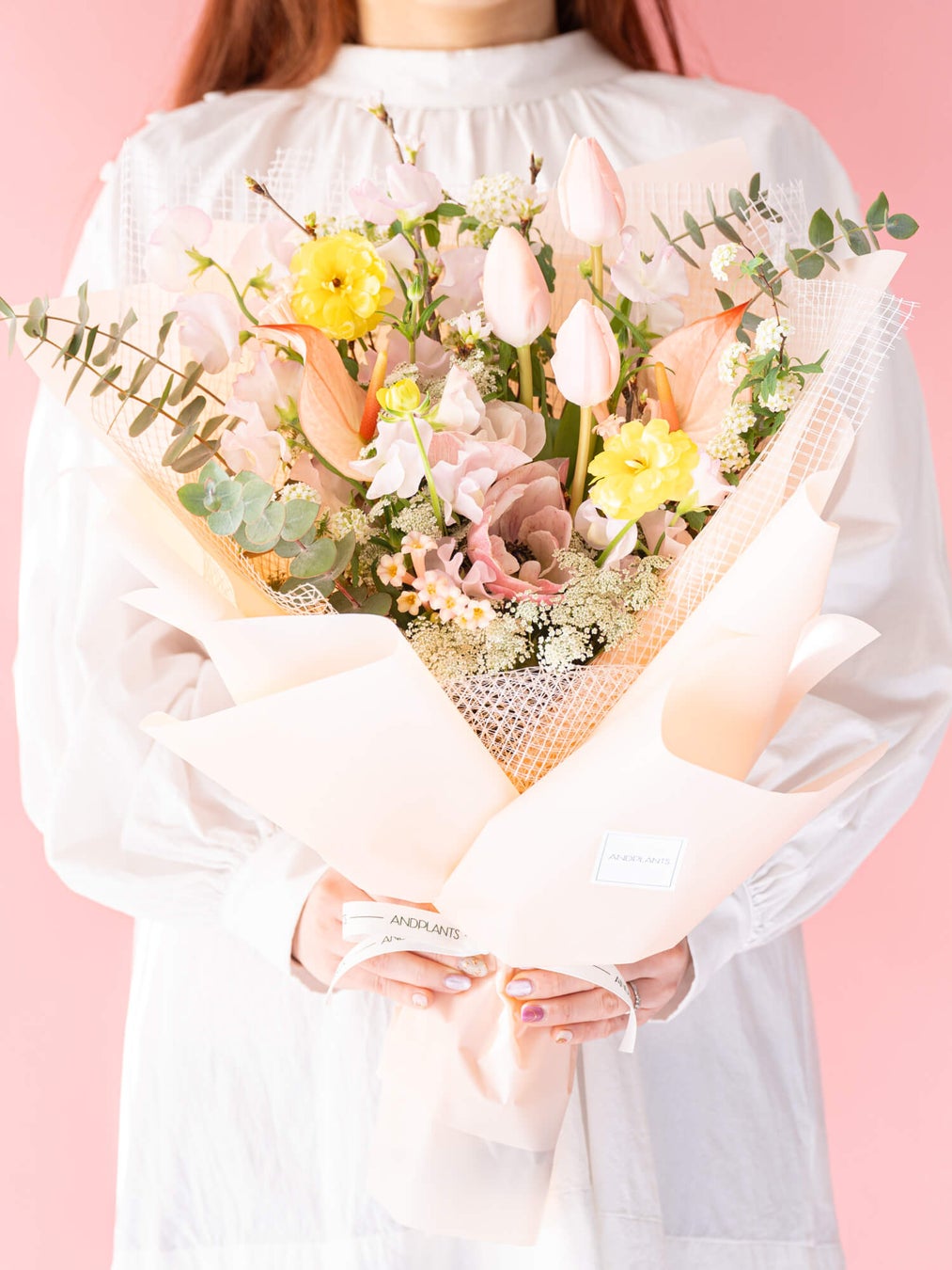 アネモネとチューリップの桜色生花ブーケ L