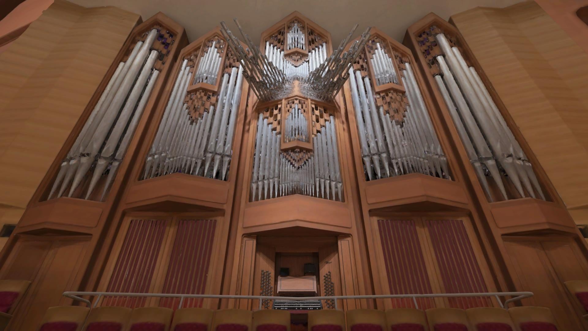 仮想空間上のオルガン© サントリーシステムテクノロジー／サントリーホール