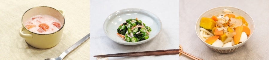 (冷凍食品アレンジレシピ 左:いちごのライスプディング、中:おくらとわかめの酢の物、右:ほうとう風うどん)