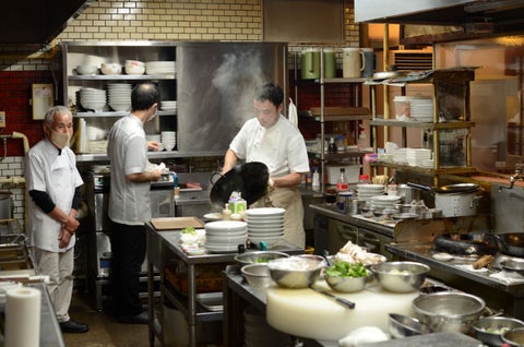 秋元康と野呂佳代が小松市の海の幸を堪能!小松グルメ旅をオンエア! 秋元康と野呂佳代が小松市の海の幸を堪能!小松グルメ旅をオンエア!