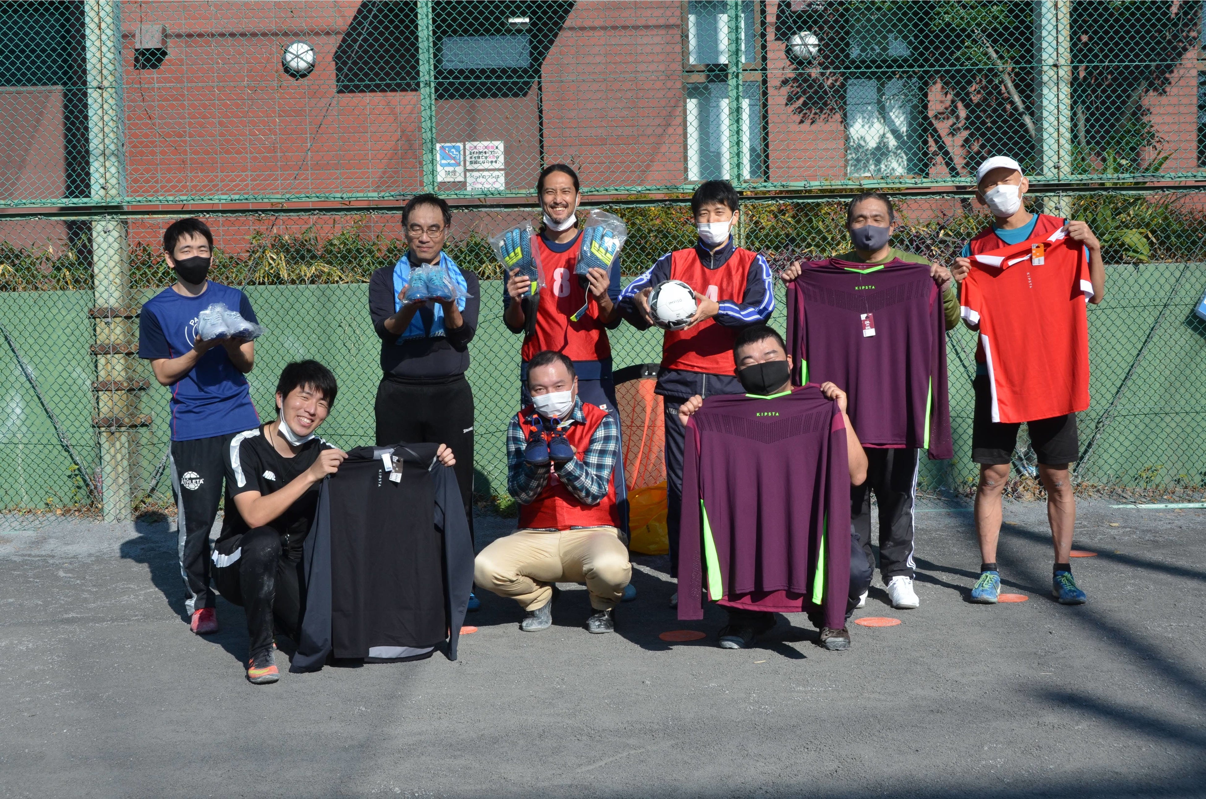 メンバーの皆さん（写真撮影時のみマスクを外しています）