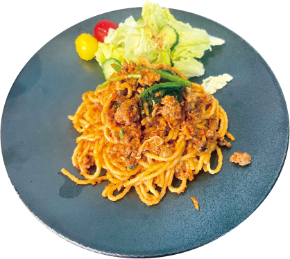 季節のラグーソースの生パスタ