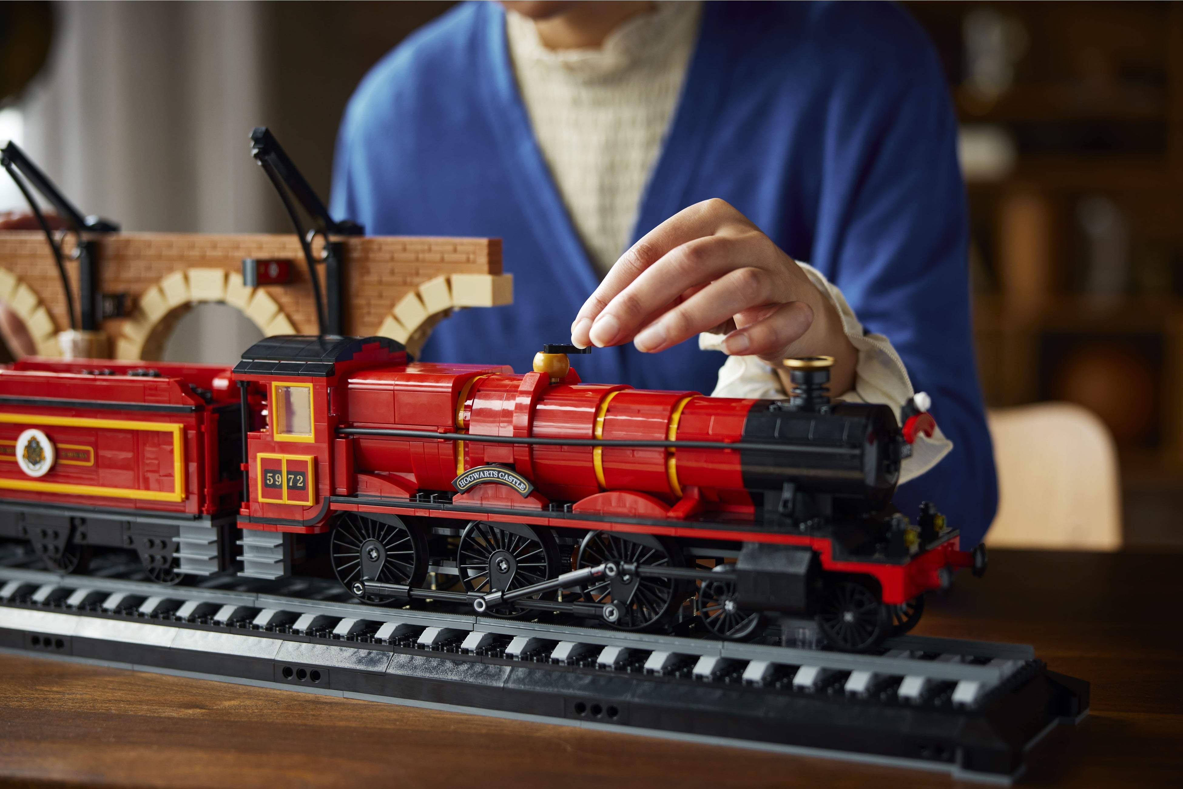 レバーを回すと車輪が動く