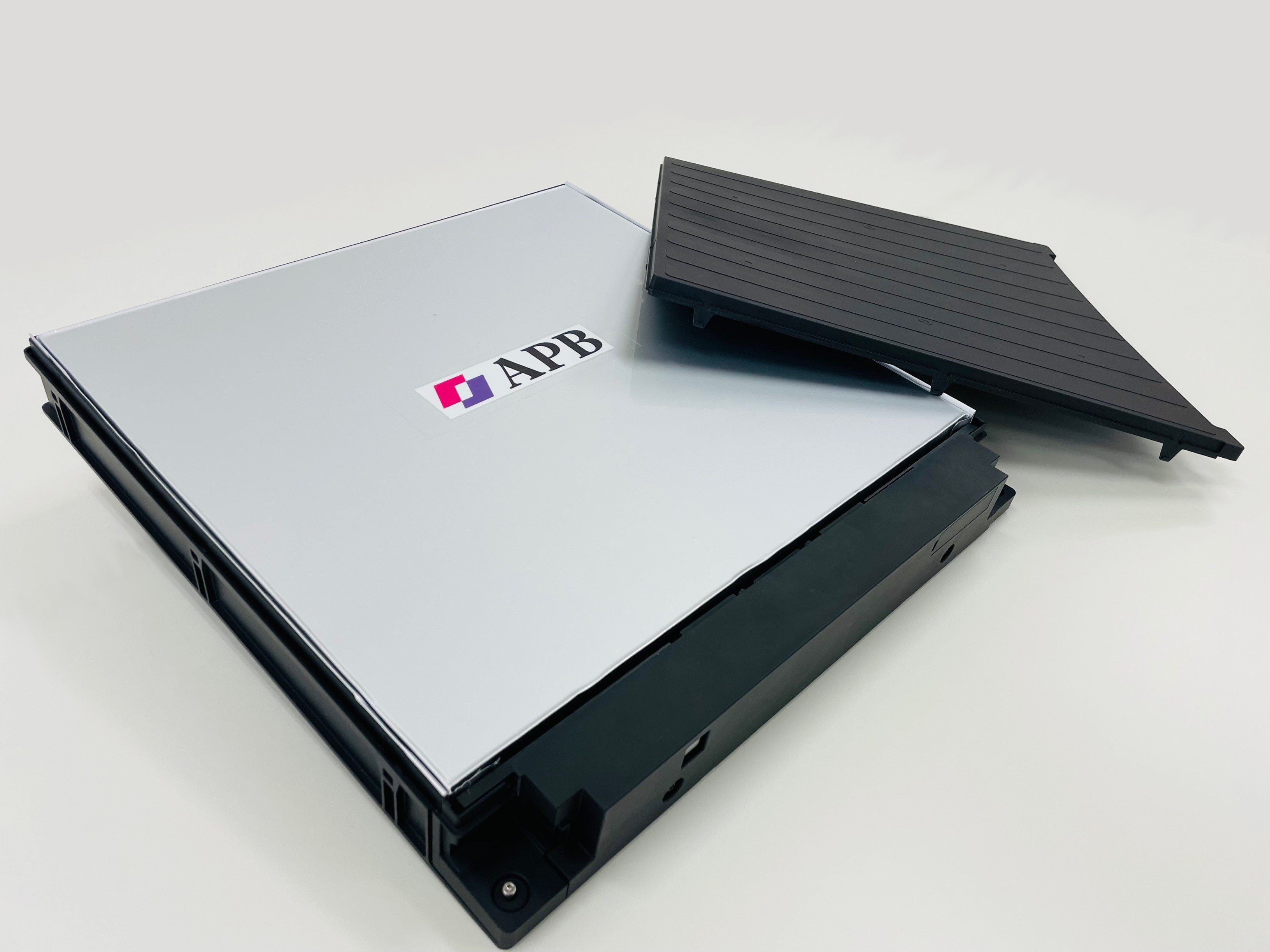 「全樹脂電池」のサンプル製品