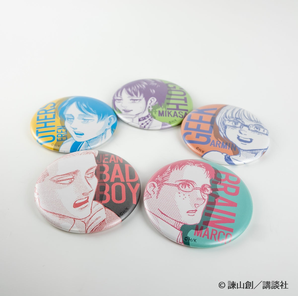 激レア 貴重 進撃の巨人 オンライン展覧会 缶バッジ サシャ Anique】『進撃の巨人』 オンライン展覧会限定グッズの再販が