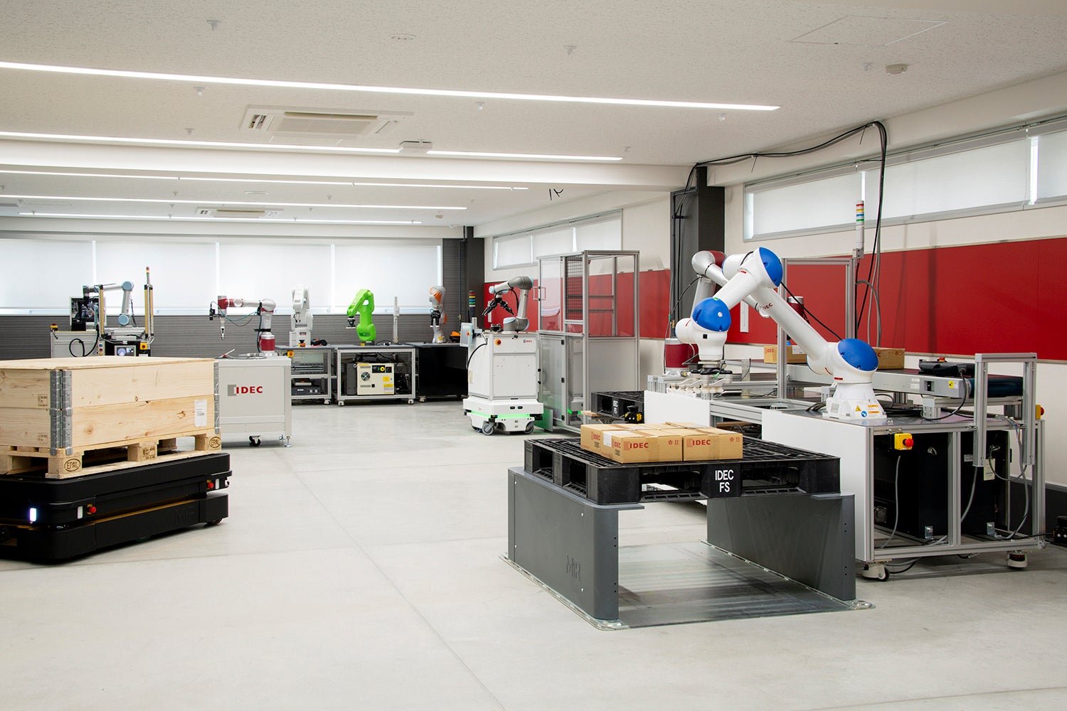 協調安全ロボットテクニカルセンター