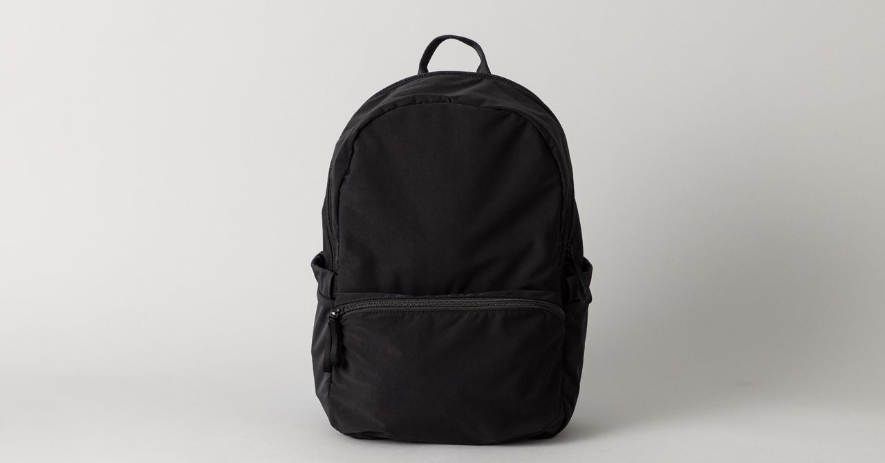 スエード調リュック 21,780円