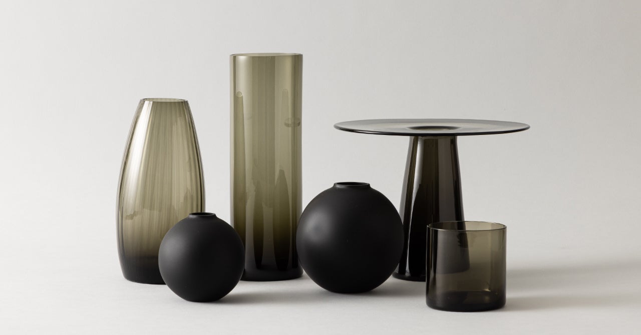 黒のフラワーベース