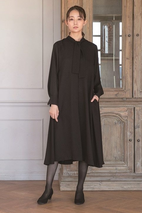 40,700円（税込）