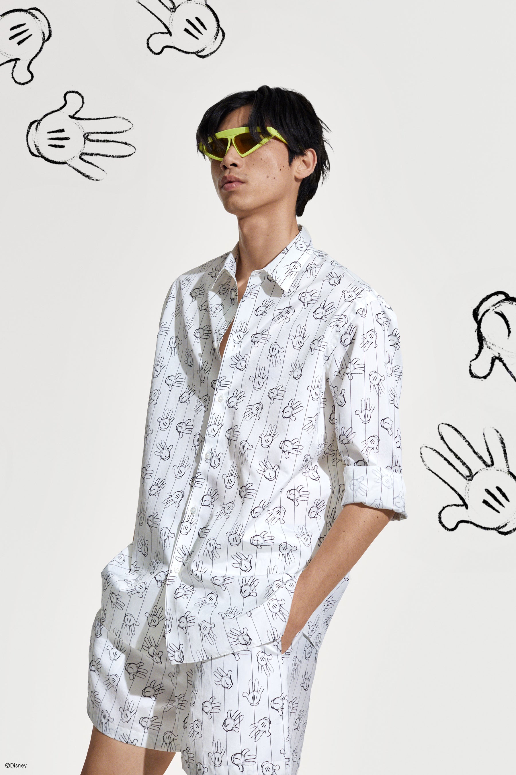 シャツ 94,600円 、ショートパンツ 94,600円（税込価格） 