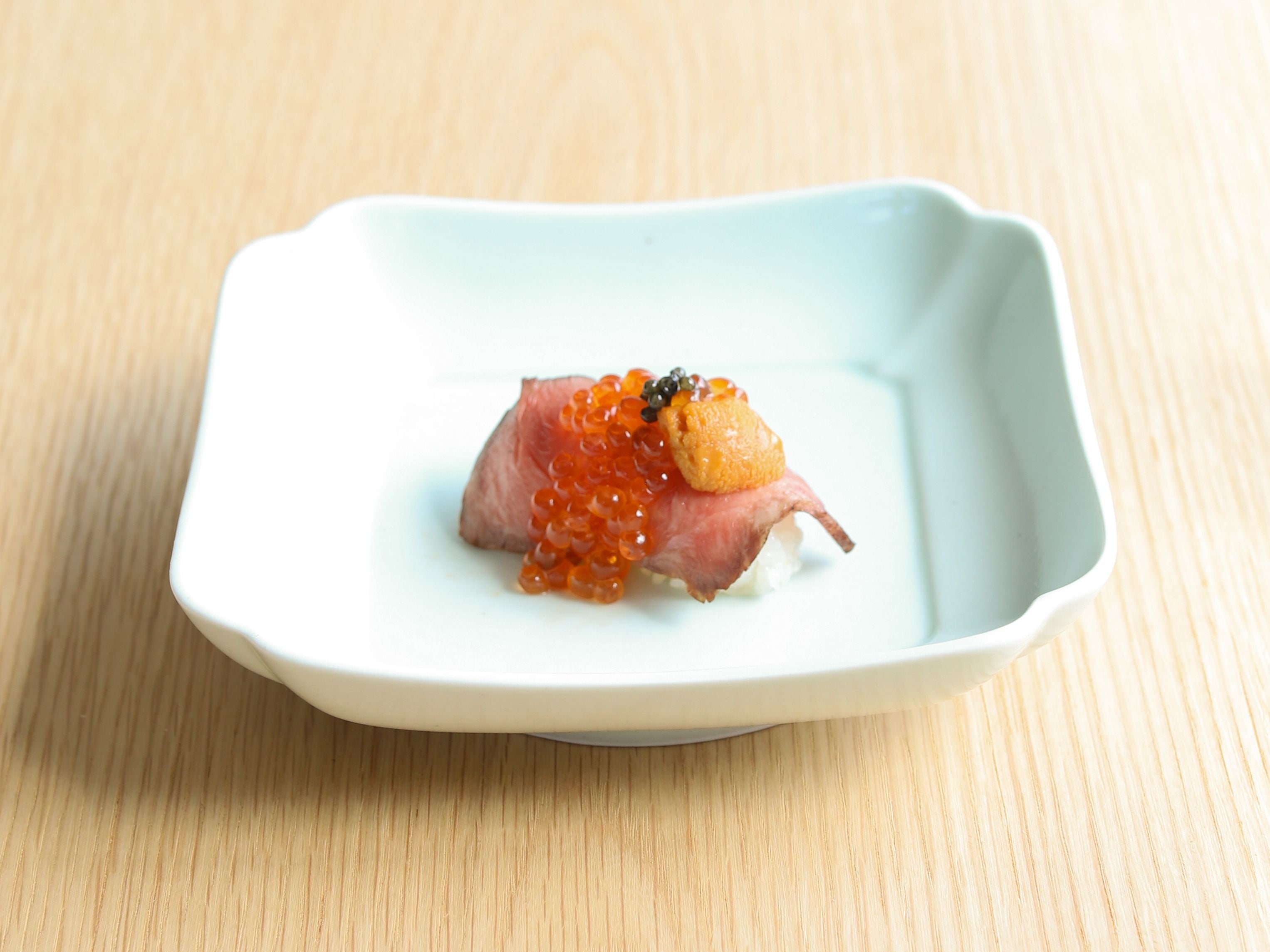 松阪牛寿司 梅 3種盛り イメージ