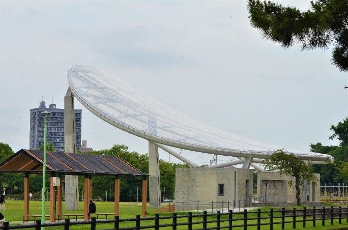 ETFEフィルム膜屋根　ステージ（背面）