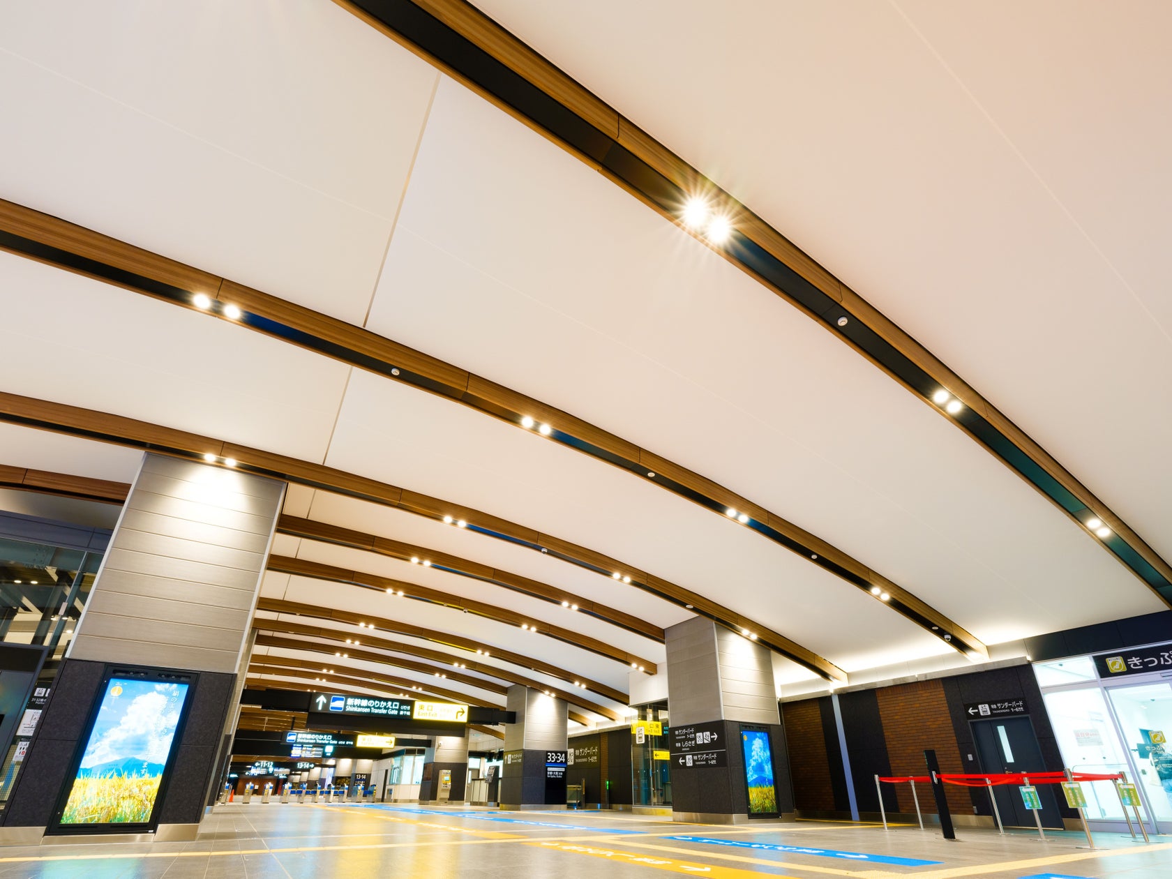 国内最大規模の整備新幹線駅舎 北陸新幹線「敦賀駅」の膜天井を施工 | 太陽工業株式会社のプレスリリース