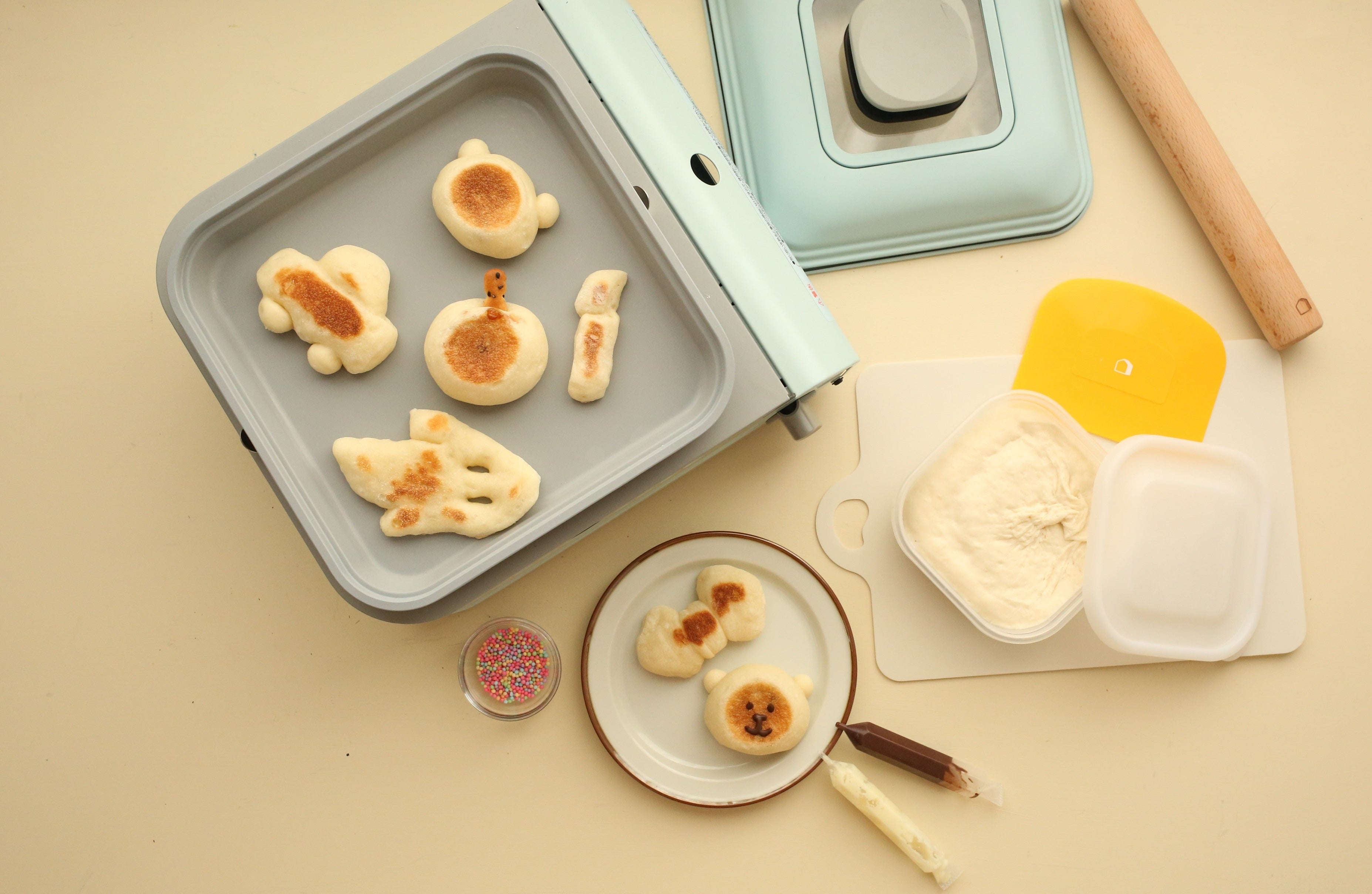 ハロウィンのおやつにぴったりな「お化けパン」と「動物パン」