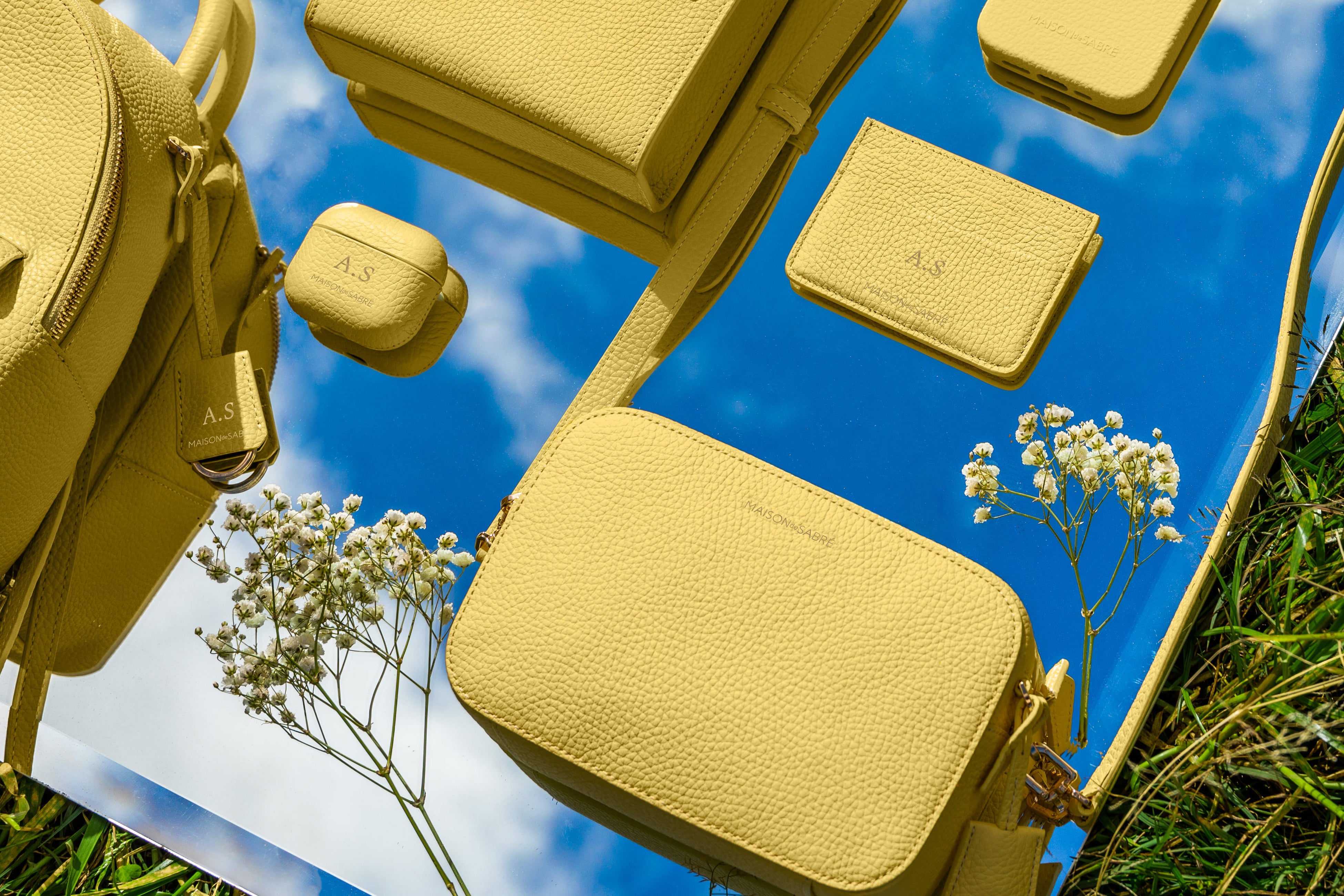 新たに『カメラバッグ』が新登場。