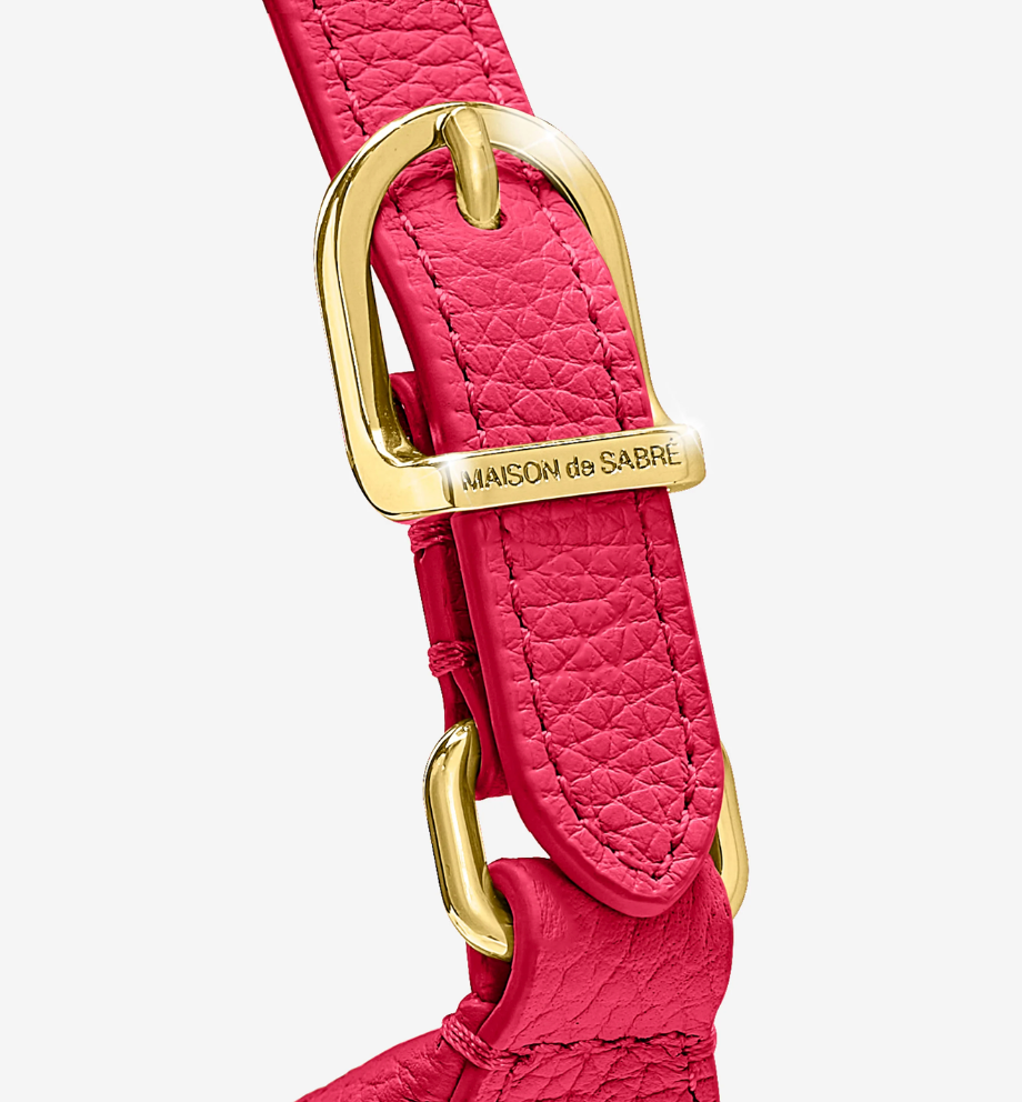 ロゴが印字されたSabréバックル。