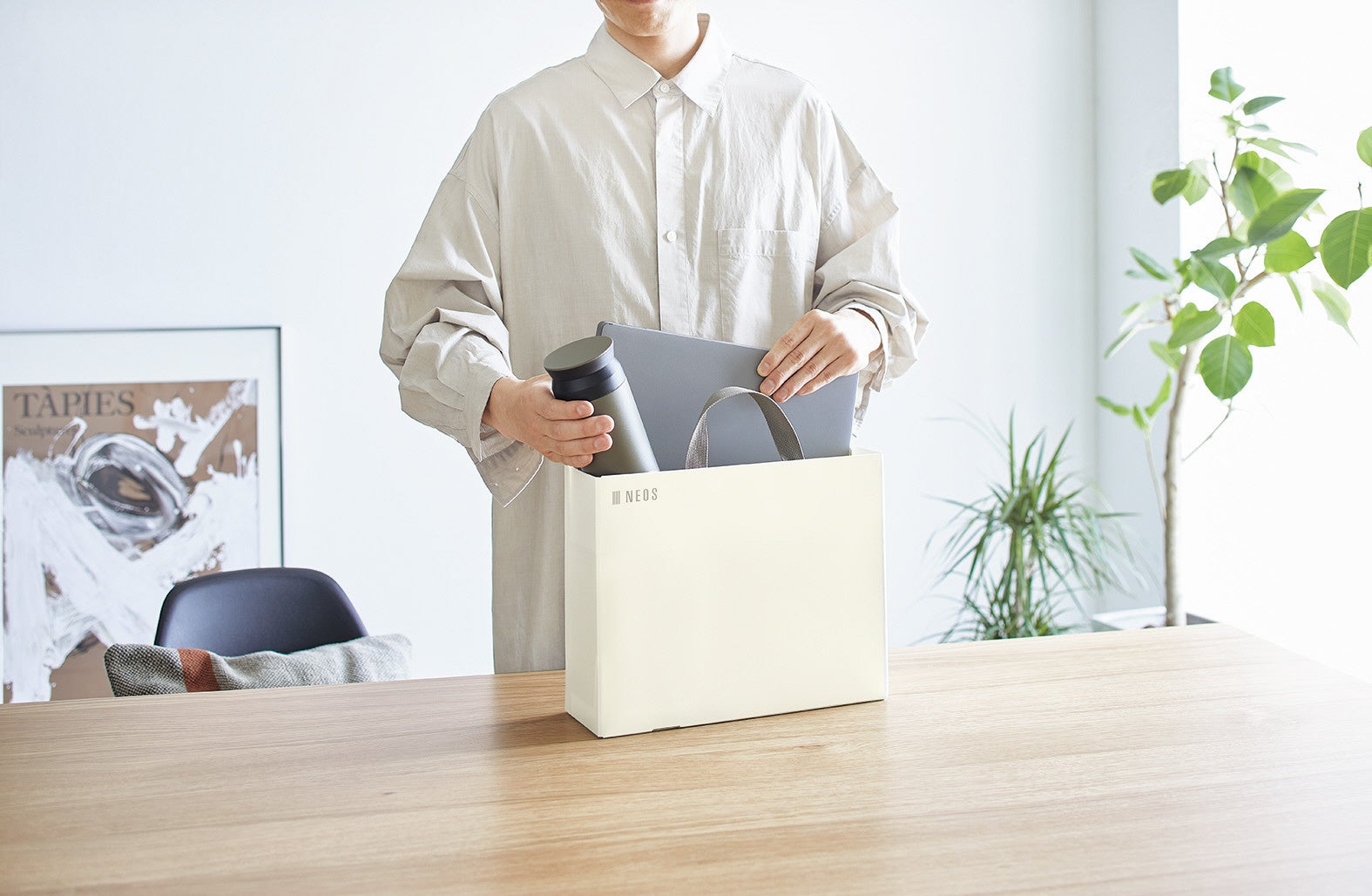 ワークツールの持ち運びに便利なキャリーボックスを発売 | コクヨ株式