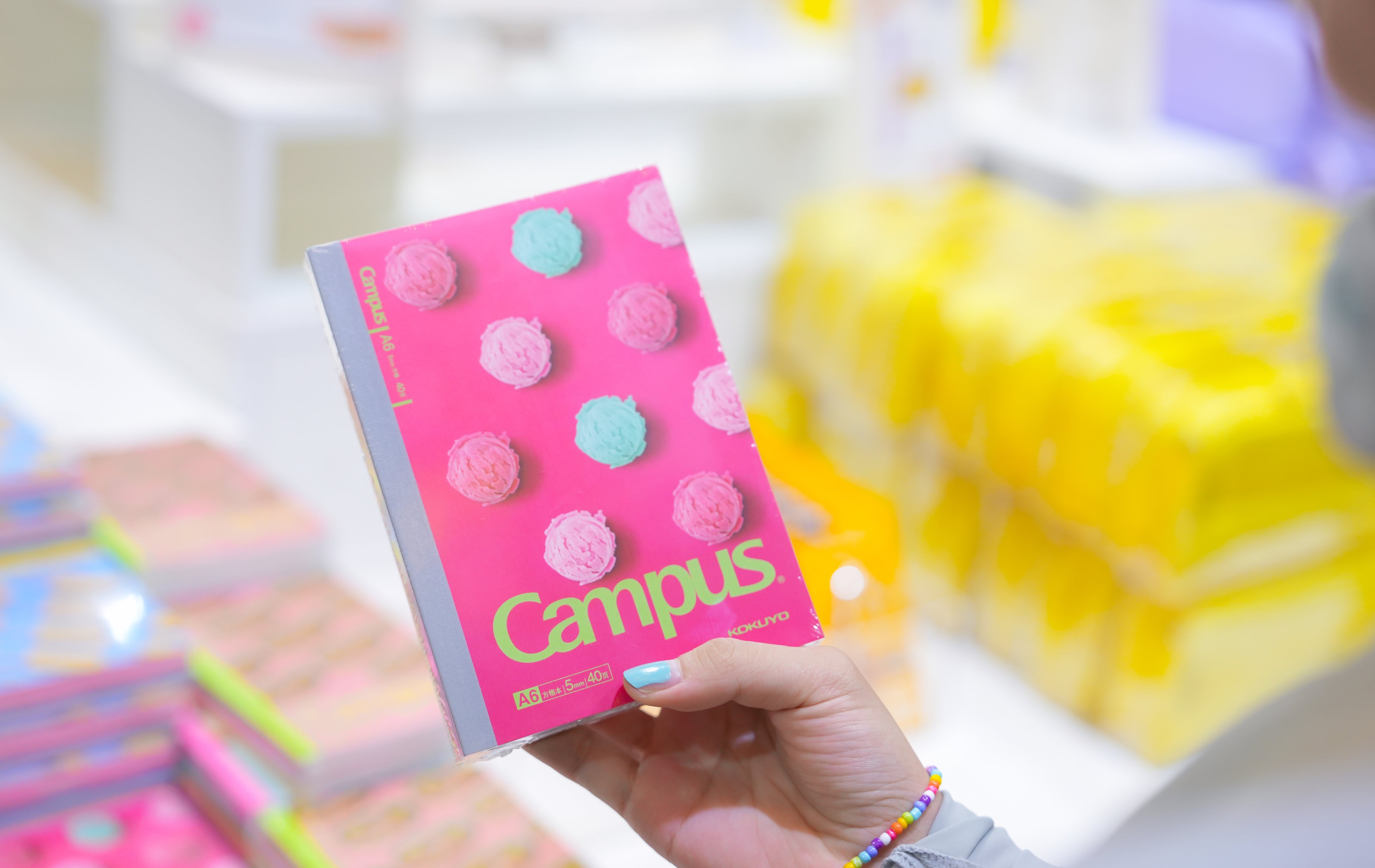 スイーツデザインのキャンパスノート