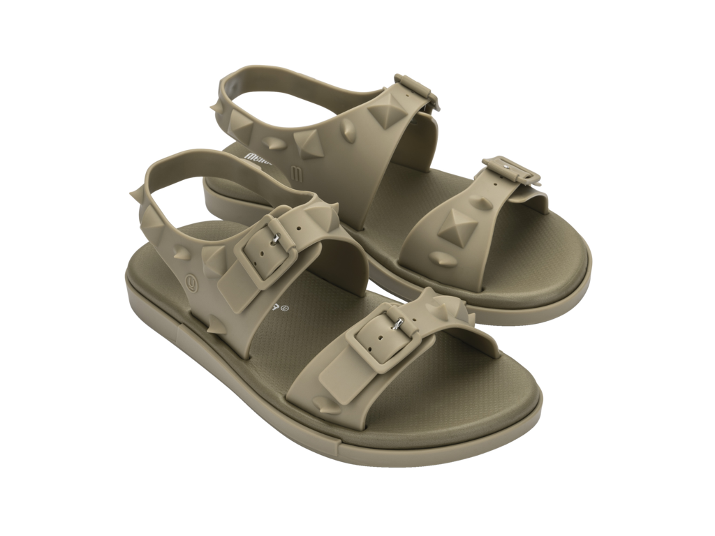 Melissa + UNDERCOVER Beach Spikes Sandal   カーキ、ホワイト、ブラック、ベージュ ¥24,200（税込） ※メンズサイズ展開あり