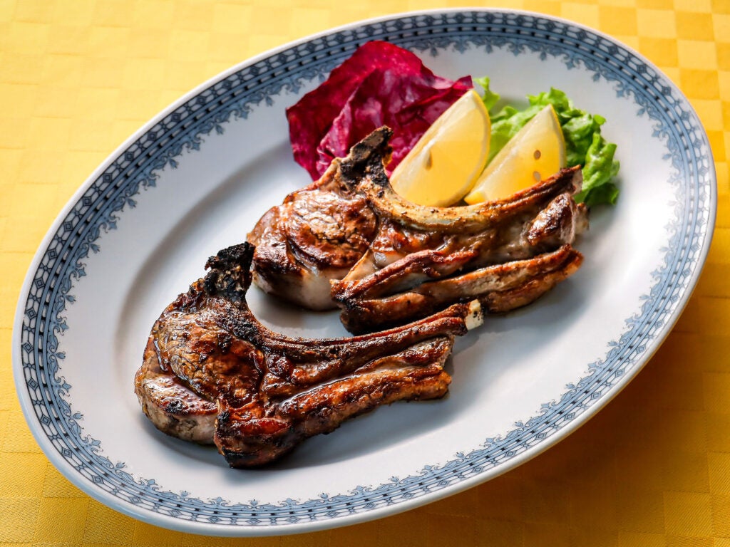 ラムの炭火焼き