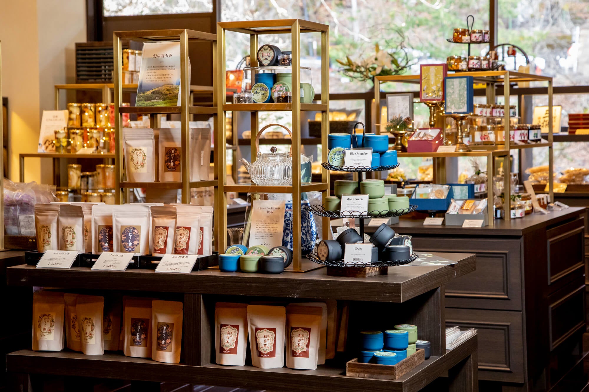 見やすさ、使いやすさにも考慮した売店の内装