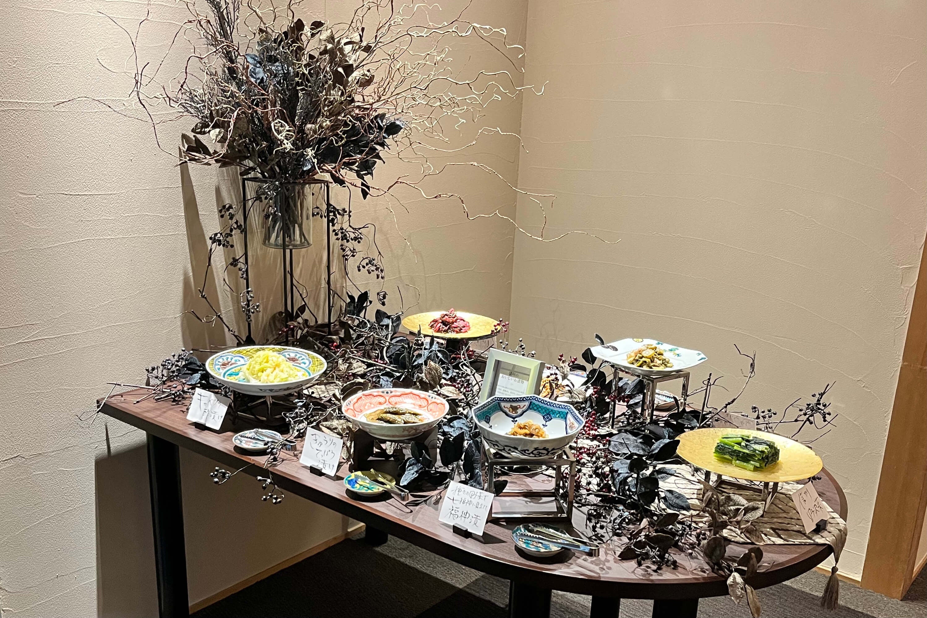 朝食時に愉しめる漬物ビュッフェ