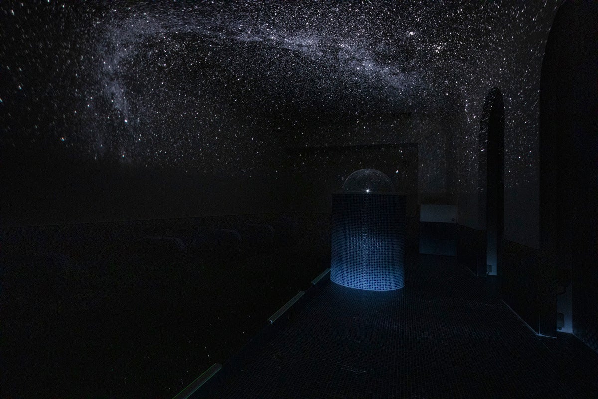 心身ともに癒される新たな寛ぎ空間、プラネタリウム岩盤浴