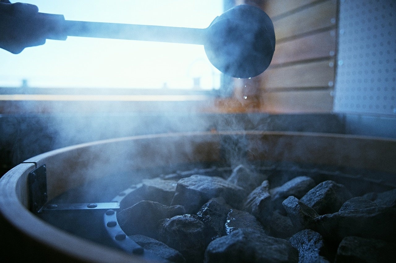 お好みのアロマを購入してセルフロウリュが可能