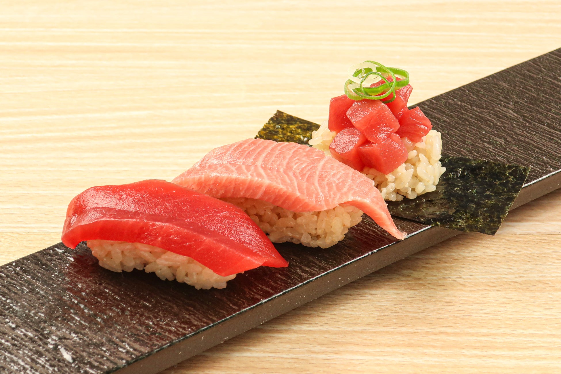 旨い寿司やつまみを手軽に 今日も酒がうまい 大衆寿司居酒屋 鮨 酒 肴 杉玉 あの 大間 の天然本鮪が期間限定で杉玉に初登場 12月24日 金 から全国の杉玉で販売 株式会社food Life Companiesのプレスリリース 旨い寿司やつまみを手軽に 今日も酒がうまい 大衆寿司居酒屋 鮨 酒 肴 杉玉 あの 大間 の天然本鮪が期間限定で杉玉に初登場 12月24日 金 から全国の杉玉で販売 株式会社food Life Companiesのプレスリリース