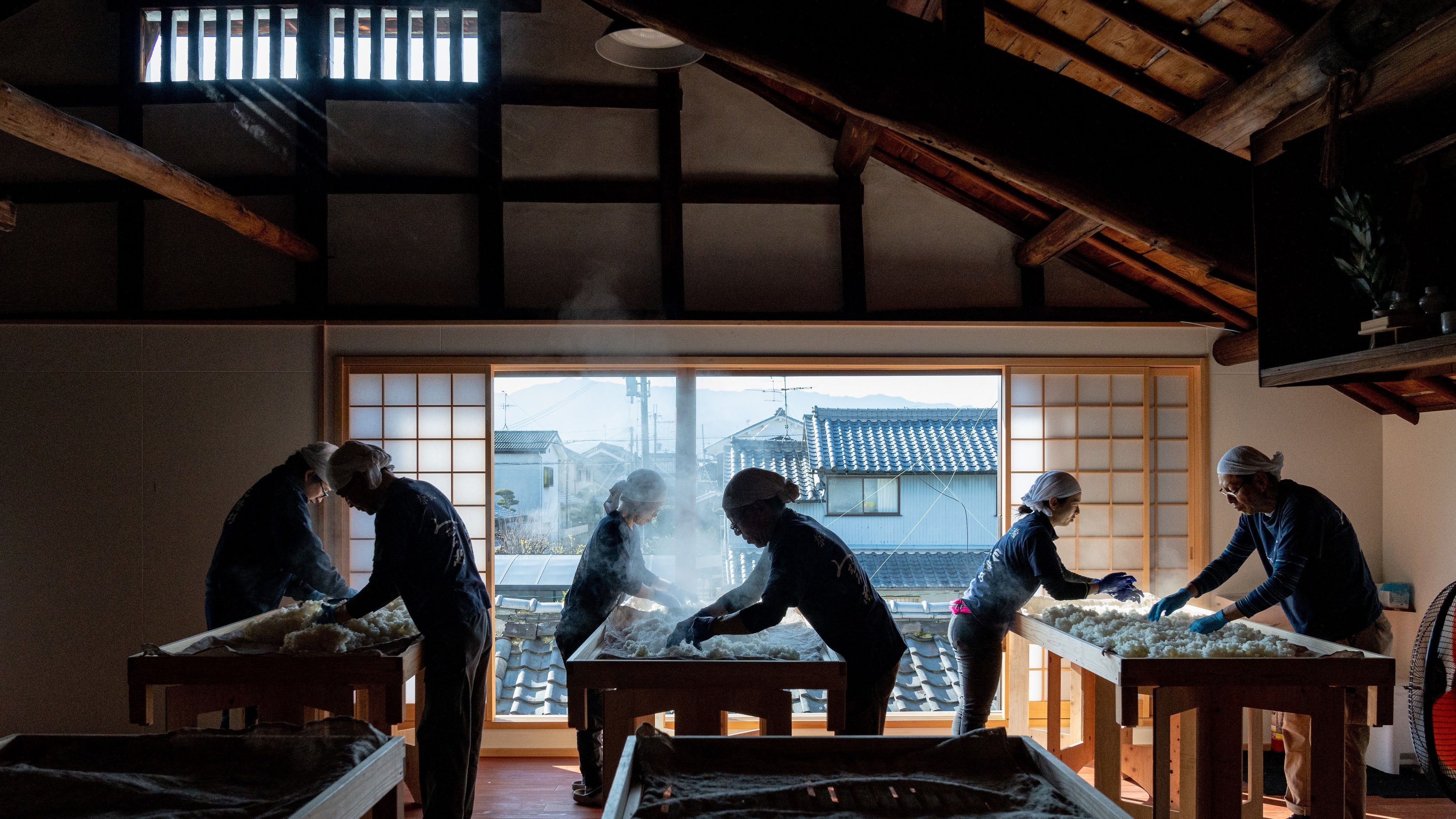 徹底して手仕事にこだわる酒造り