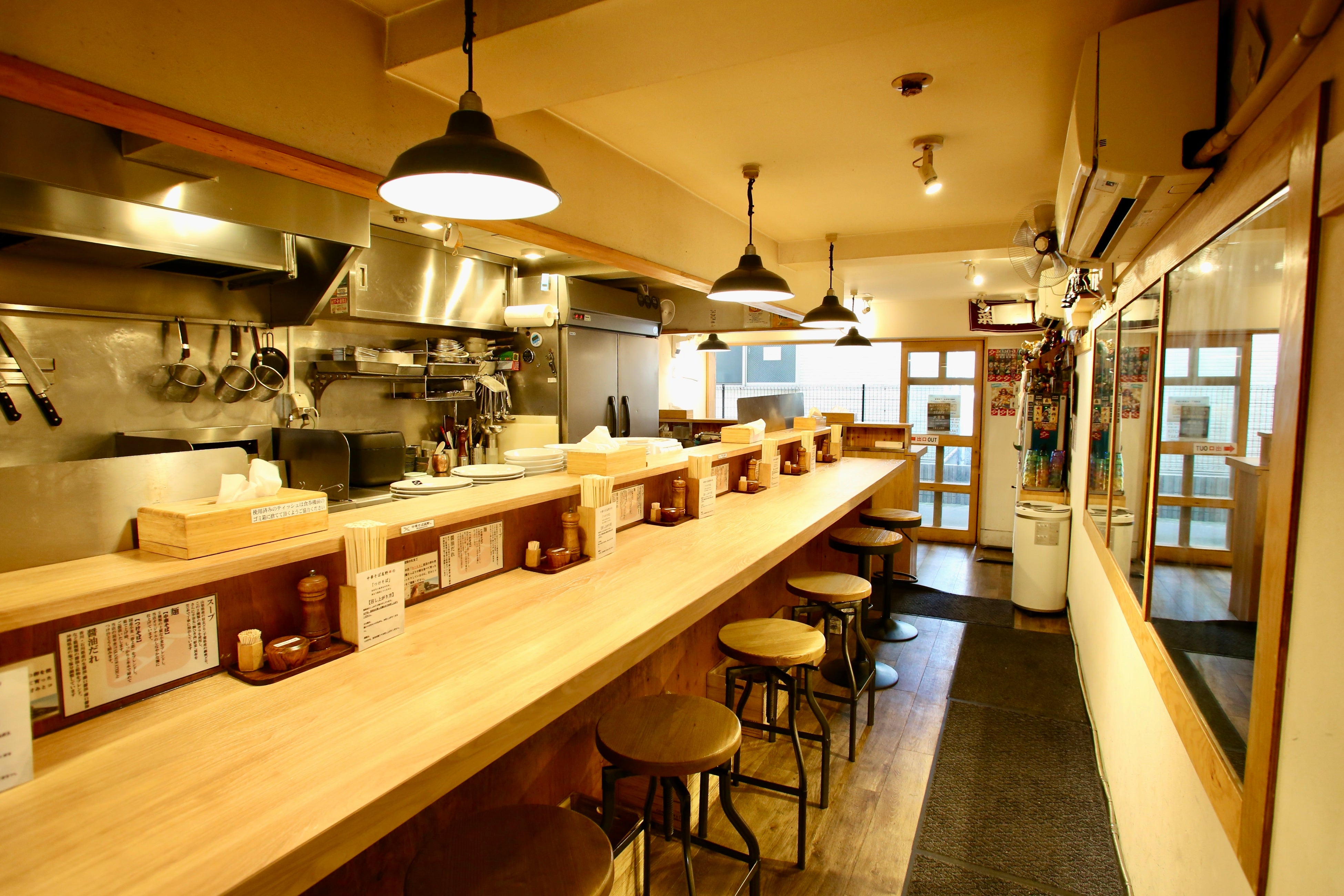 内観（横浜本店）