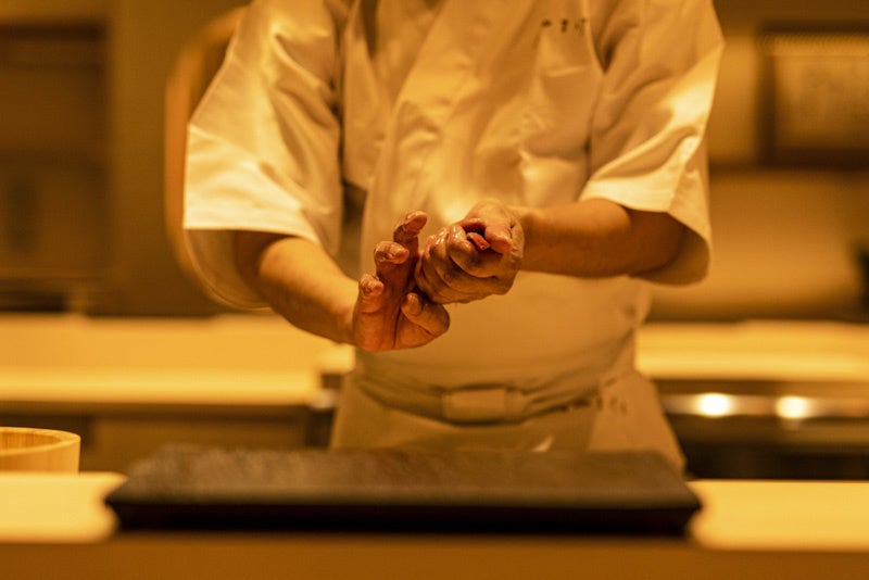 職人の技が光る握りと割烹料理