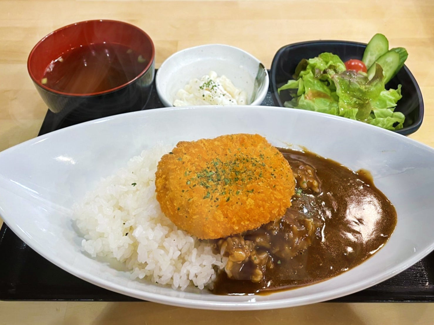 コロッケカレー定食
