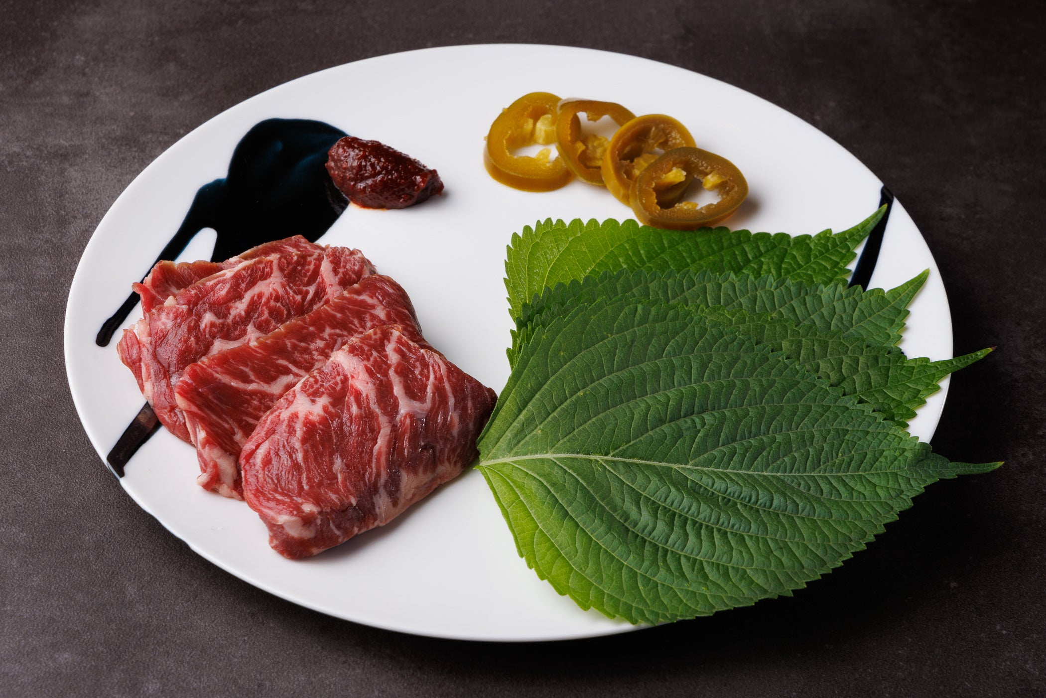 特選ハラミ エゴマの葉とハラペーニョ