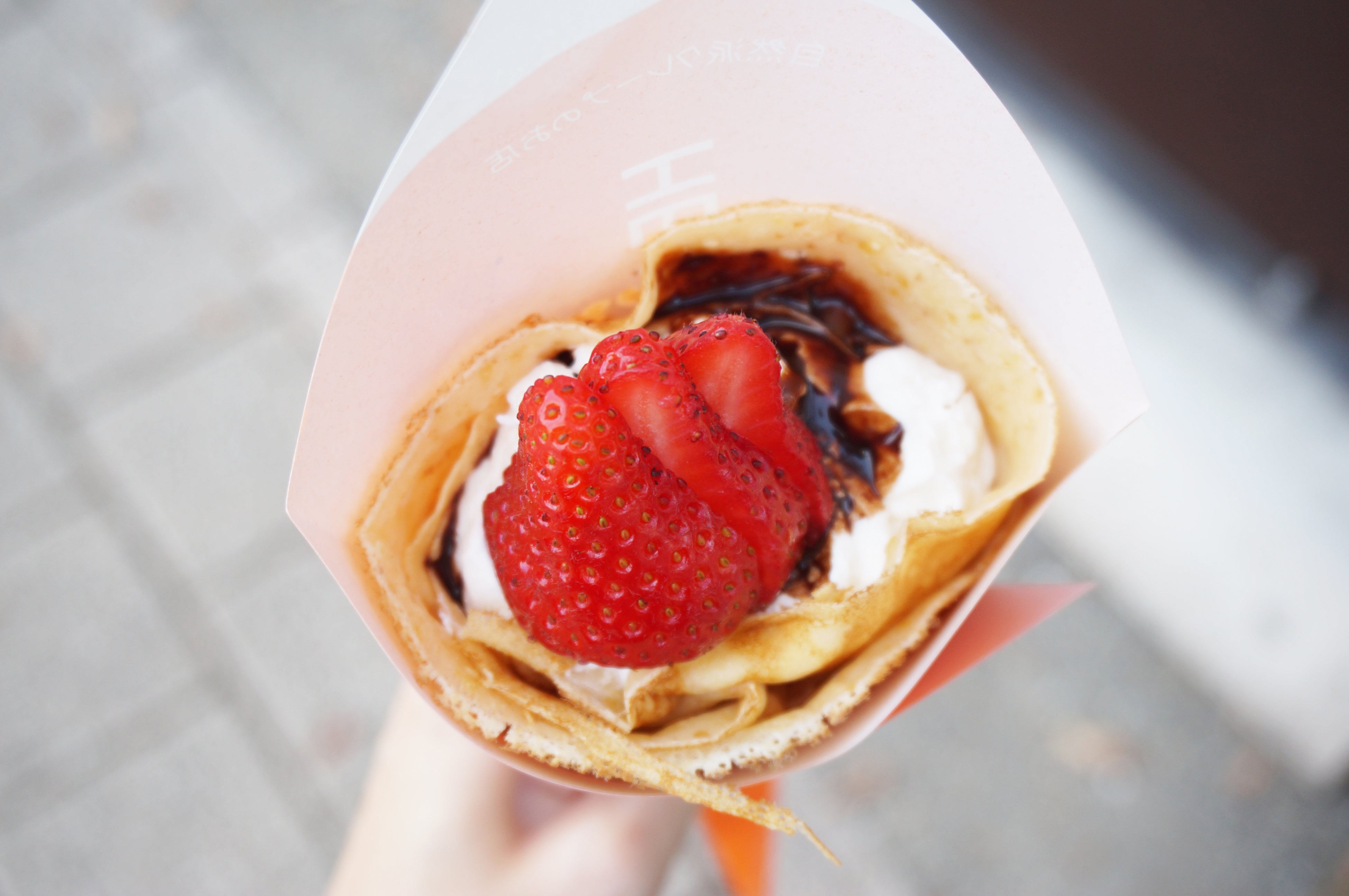 クレープ  カフェホワイトアウル