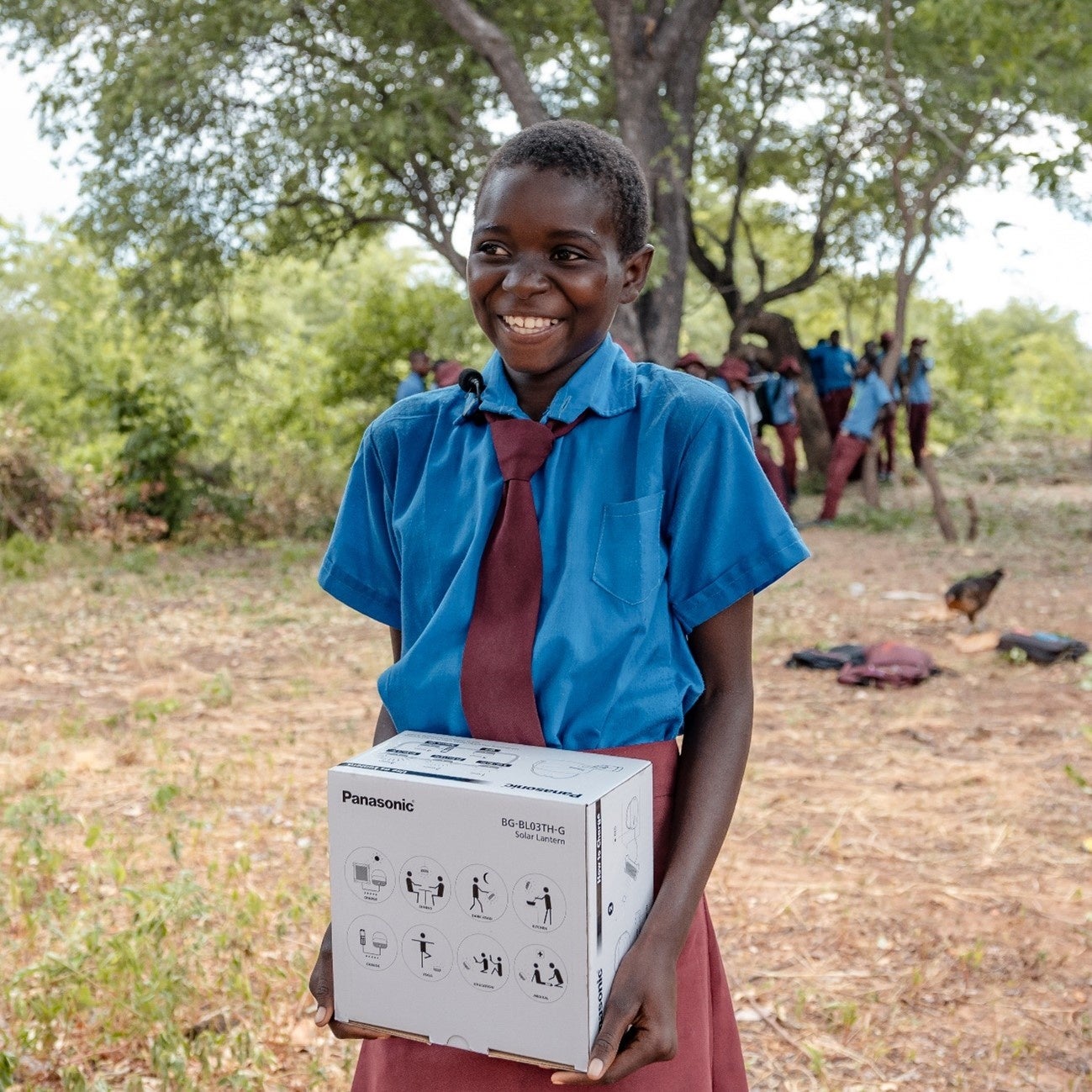 受け取った女の子は、こんなに素敵な笑顔を見せてくれました。