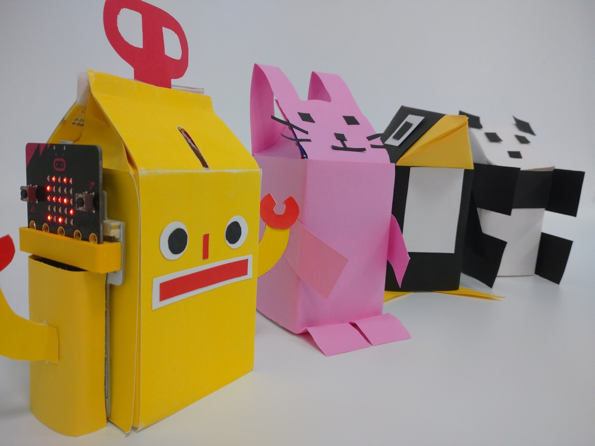 光るデジタル貯金箱