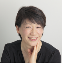 理事CSR本部長 飯泉紀子