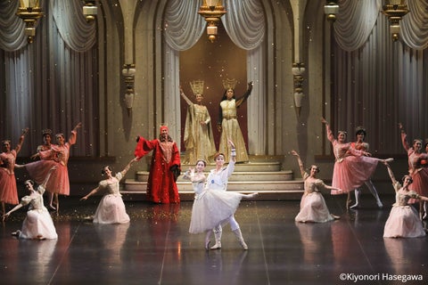 バレエ「ドラゴンクエスト」が大阪・山形で初公演!迫力満点の舞台美術と生演奏を楽しもう バレエ「ドラゴンクエスト」が大阪・山形で初公演!迫力満点の舞台美術と生演奏を楽しもう