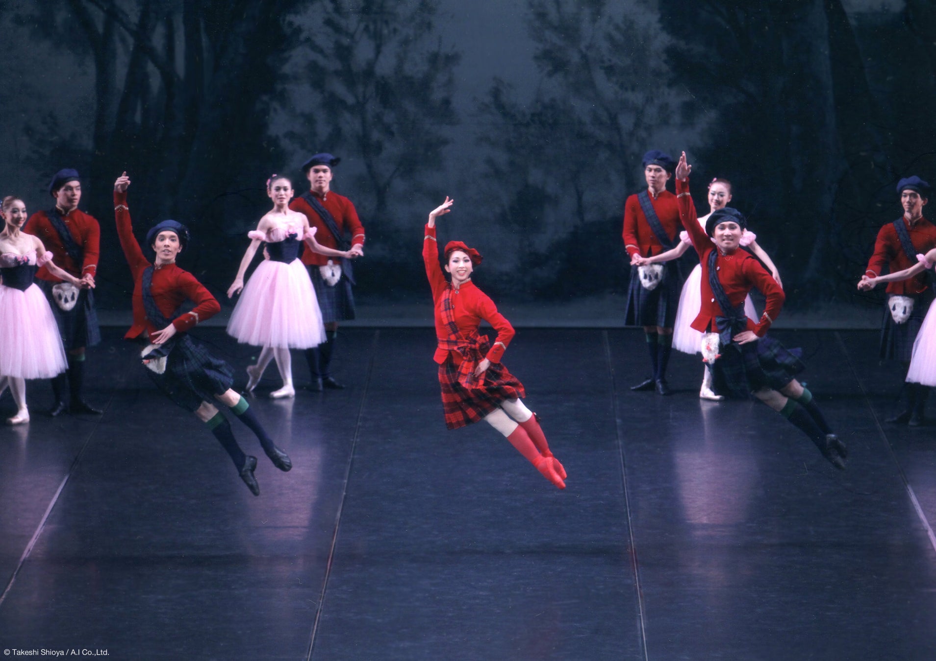 ウェスト サイド ストーリー を手がけた振付家による コメディ バレエ の傑作 コンサート が国内バレエ団による待望の初演 公益財団法人スターダンサーズ バレエ団のプレスリリース ウェスト サイド ストーリー を手がけた振付家による コメディ バレエ の傑作 コンサート が国内バレエ団による待望の初演 公益財団法人スターダンサーズ バレエ団のプレスリリース