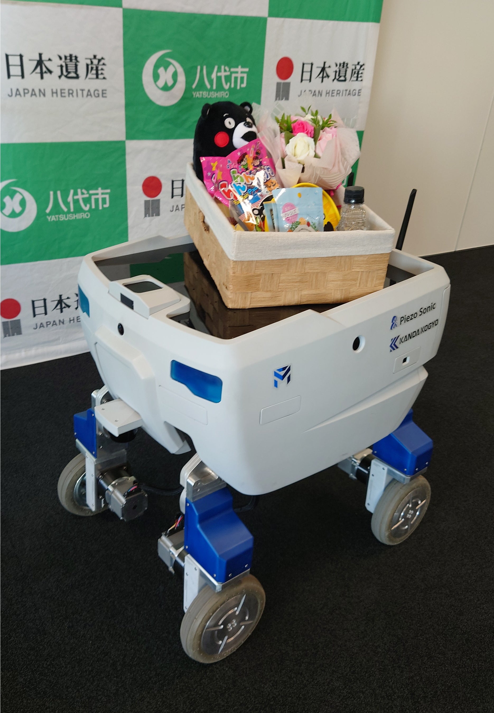 八代市役所での花束配達