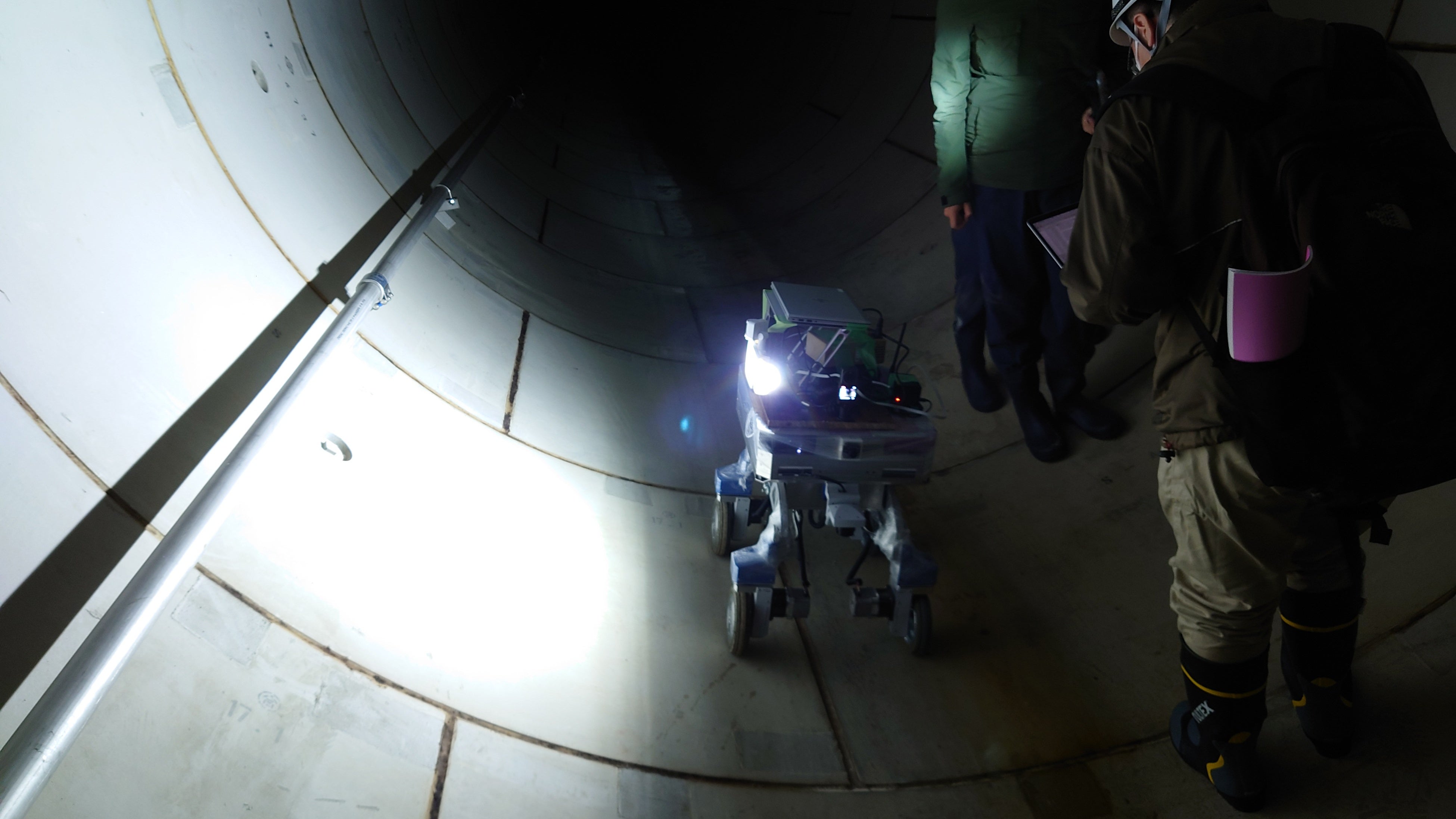 導水路内の損傷箇所確認実験