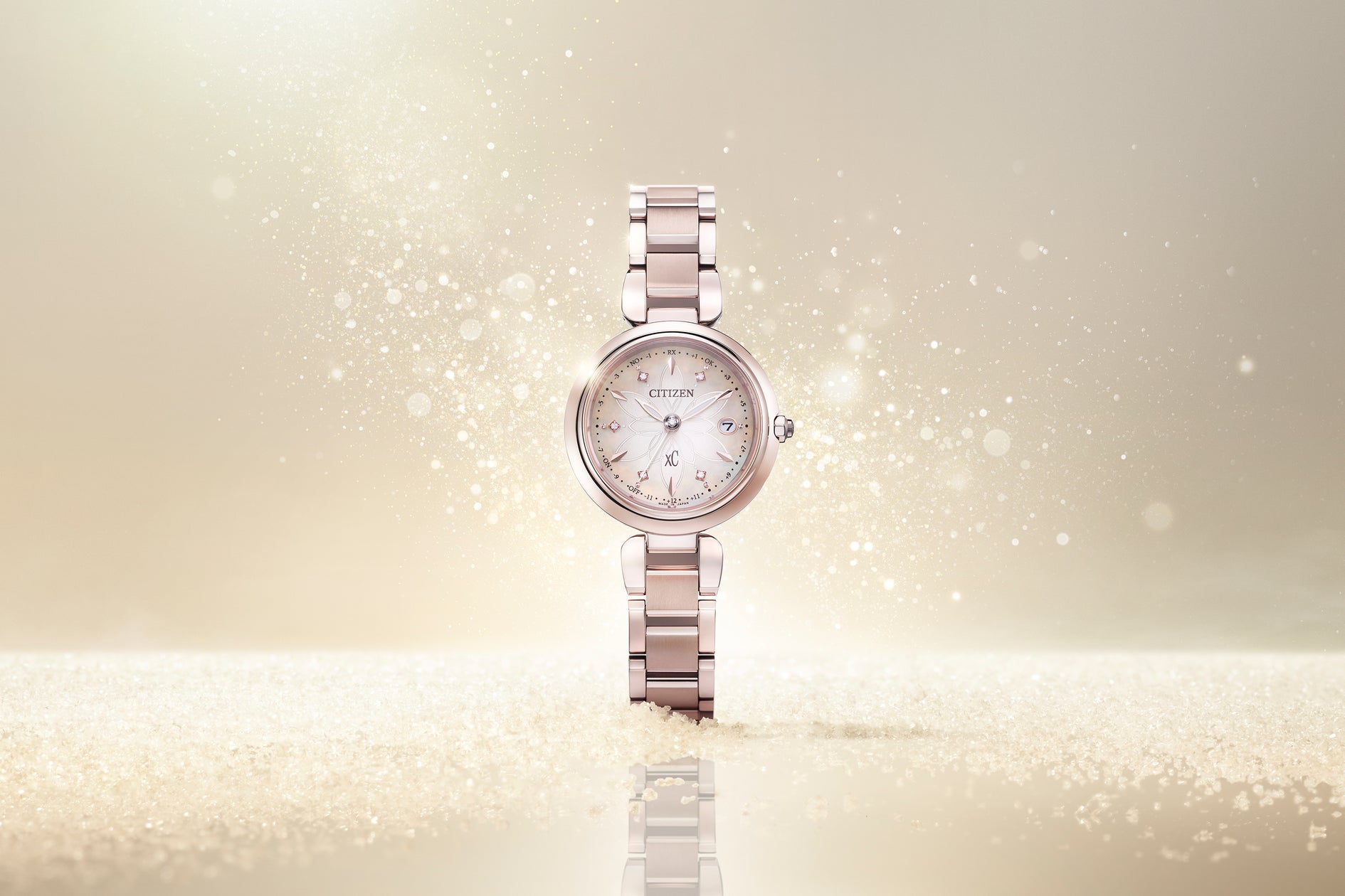 ラボグロウン・ダイヤモンド※1が雪の結晶の中心に輝く『シチズン クロスシー』の限定モデル