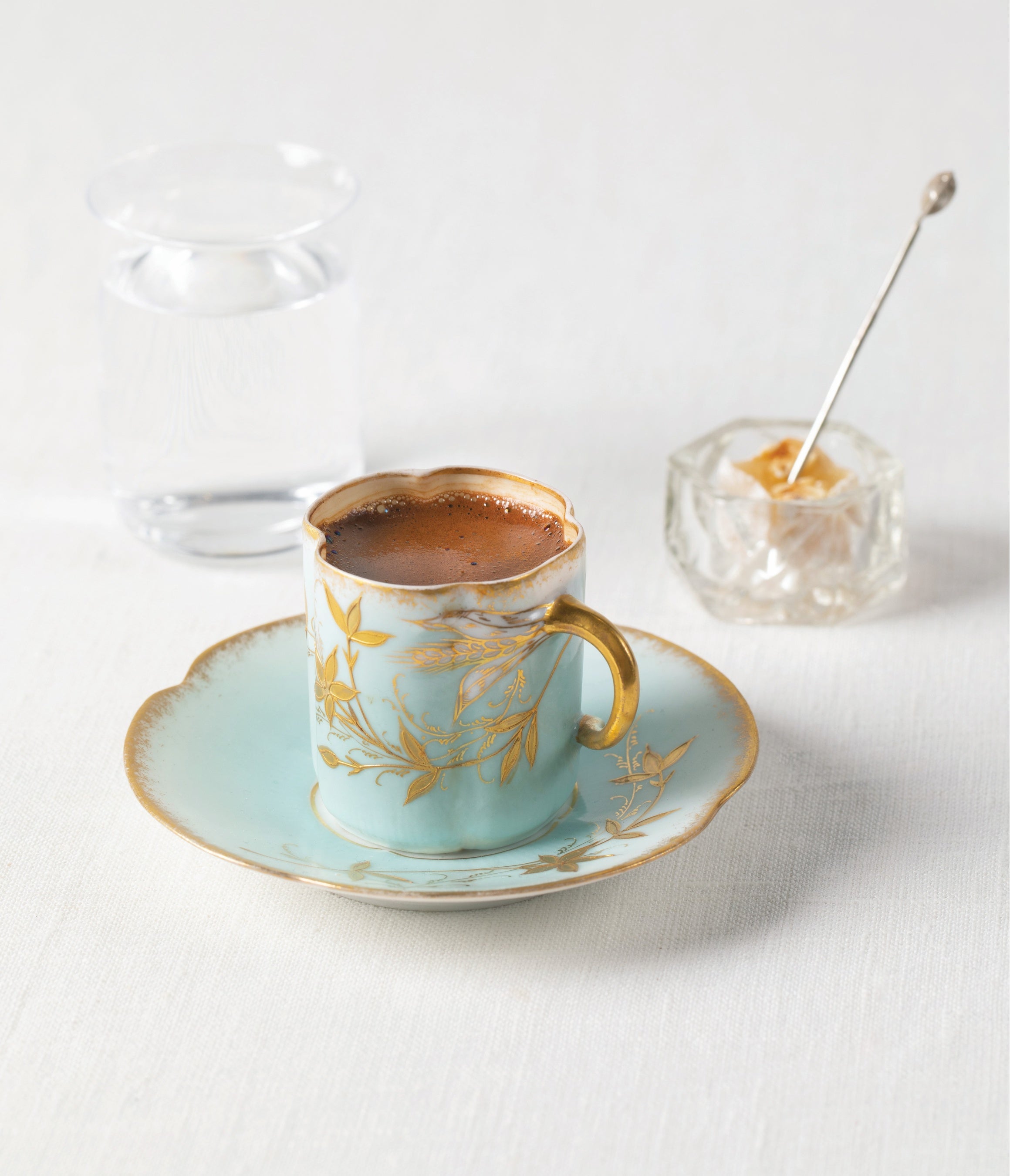 トルココーヒー（水とロクム）