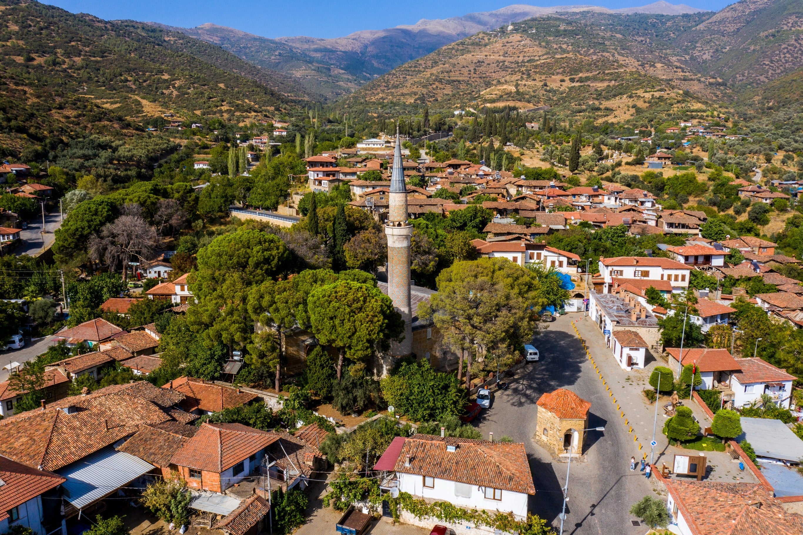 上空からみたビルギ