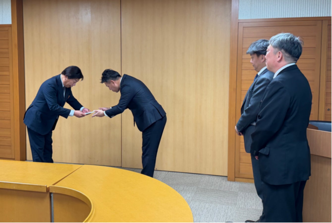 国の名勝「九年庵」と鳥栖アウトレットが初の相互送客キャンペーン 秋の一般公開に合わせ、紅葉鑑賞とショッピングによる佐賀県内周遊を促進